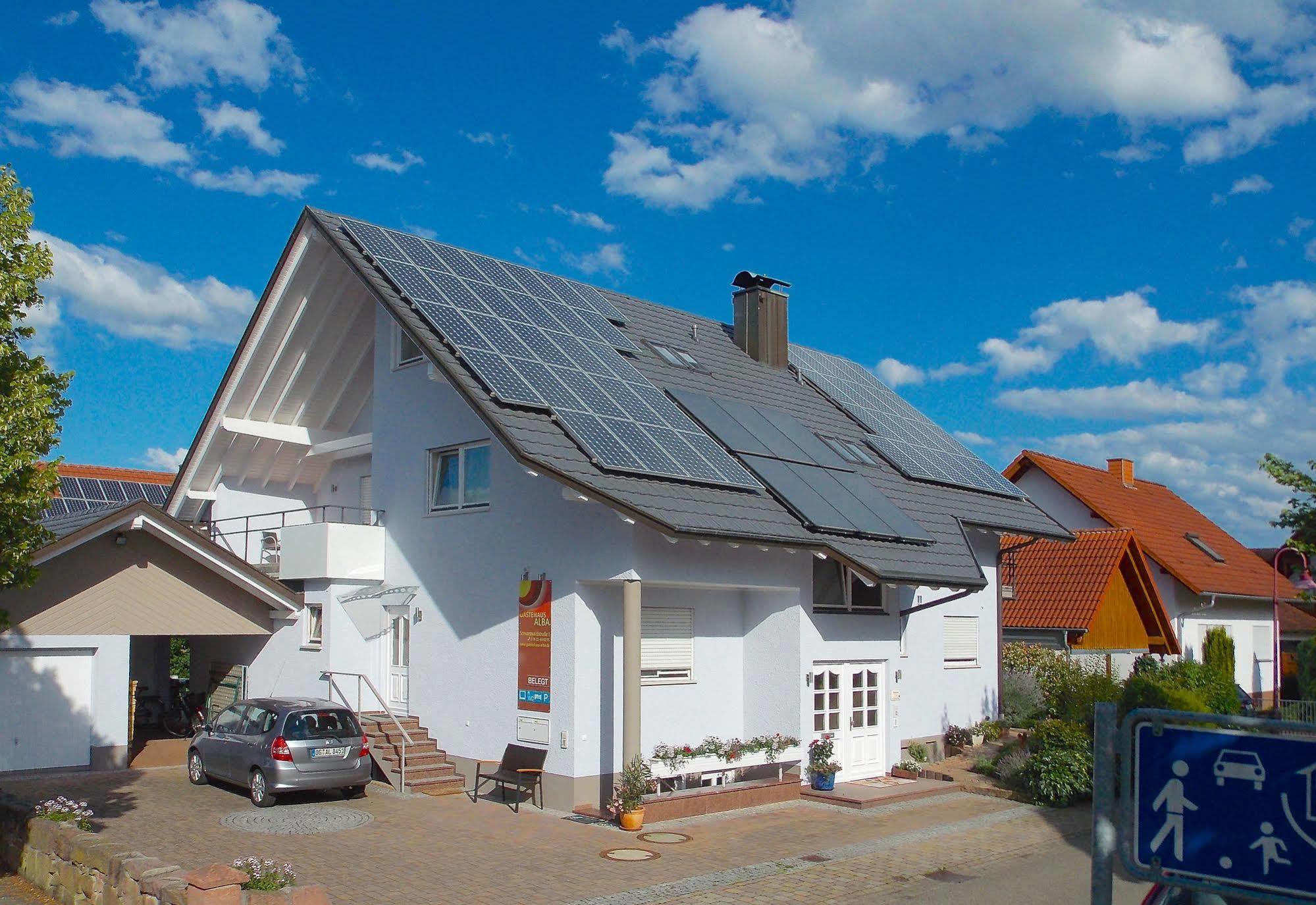 Gästehaus ALBA - Sie bekommen garantiert Eintrittskarten für den EuropaPark und für Rulantica über uns, zusätzlich zum limitierten Kontingent Rust Exterior foto